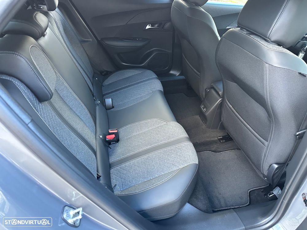 Peugeot 2008 1.2 PureTech Allure Pack - 18