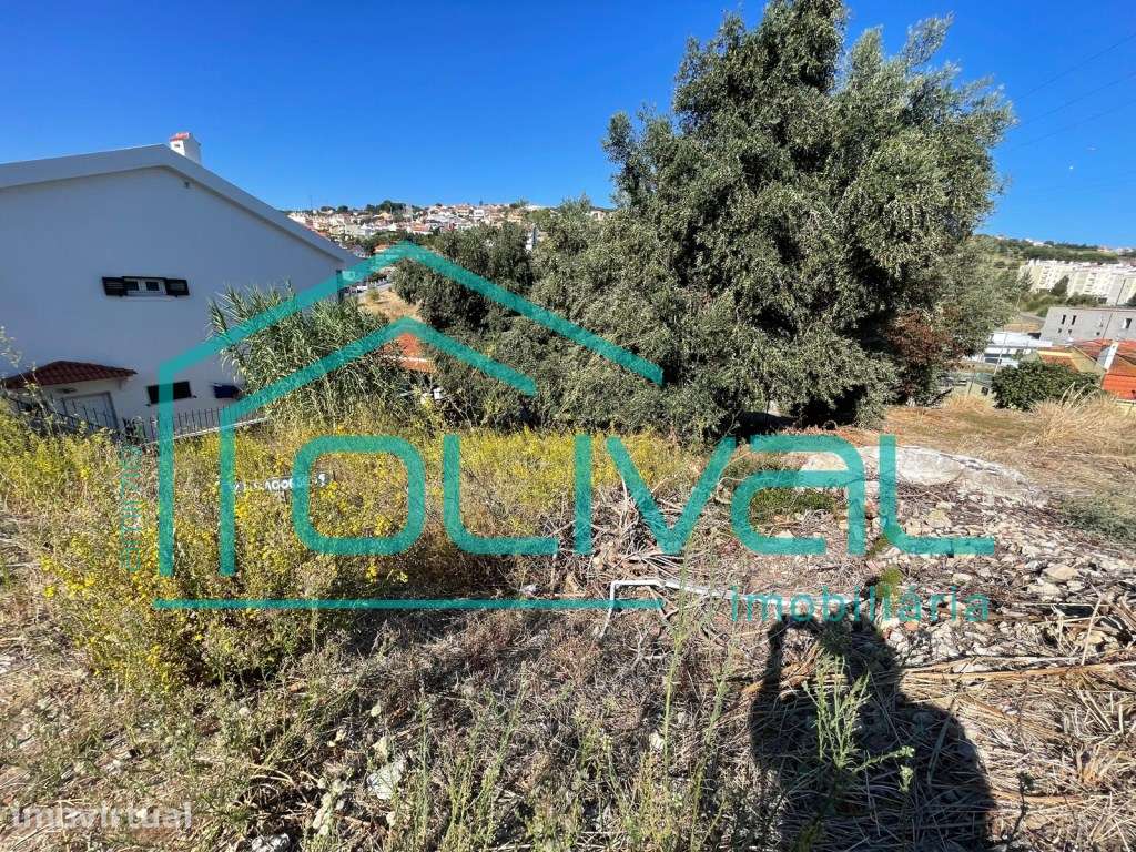 Excelente Lote de Terreno com Área de 337m2, localizado numa zona d... - Grande imagem: 2/3