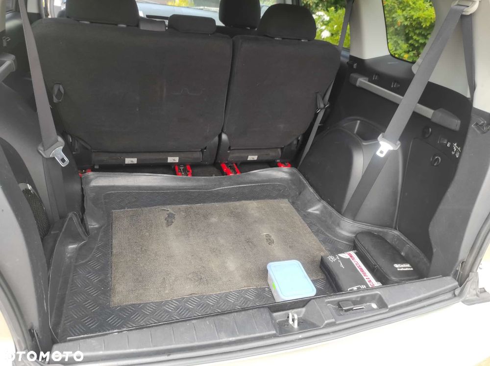 Mitsubishi Outlander 2.2 DID Intense + - 10