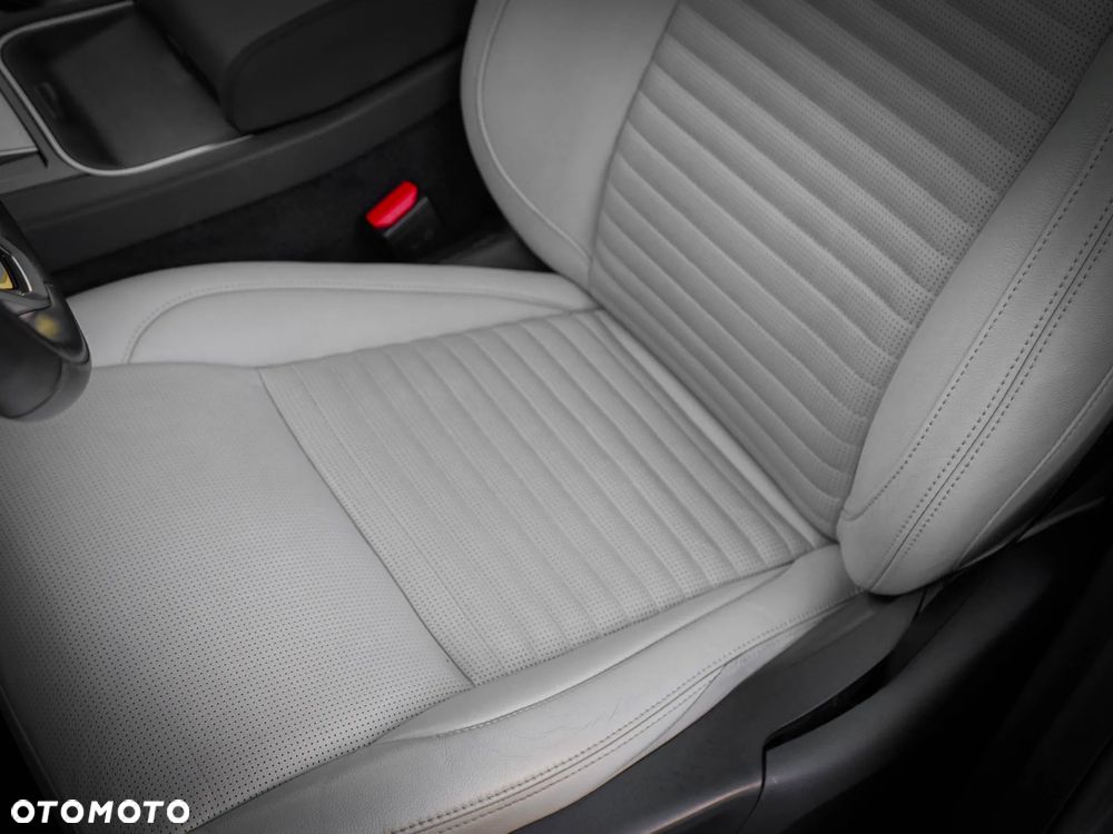 Land Rover Discovery Sport - 18