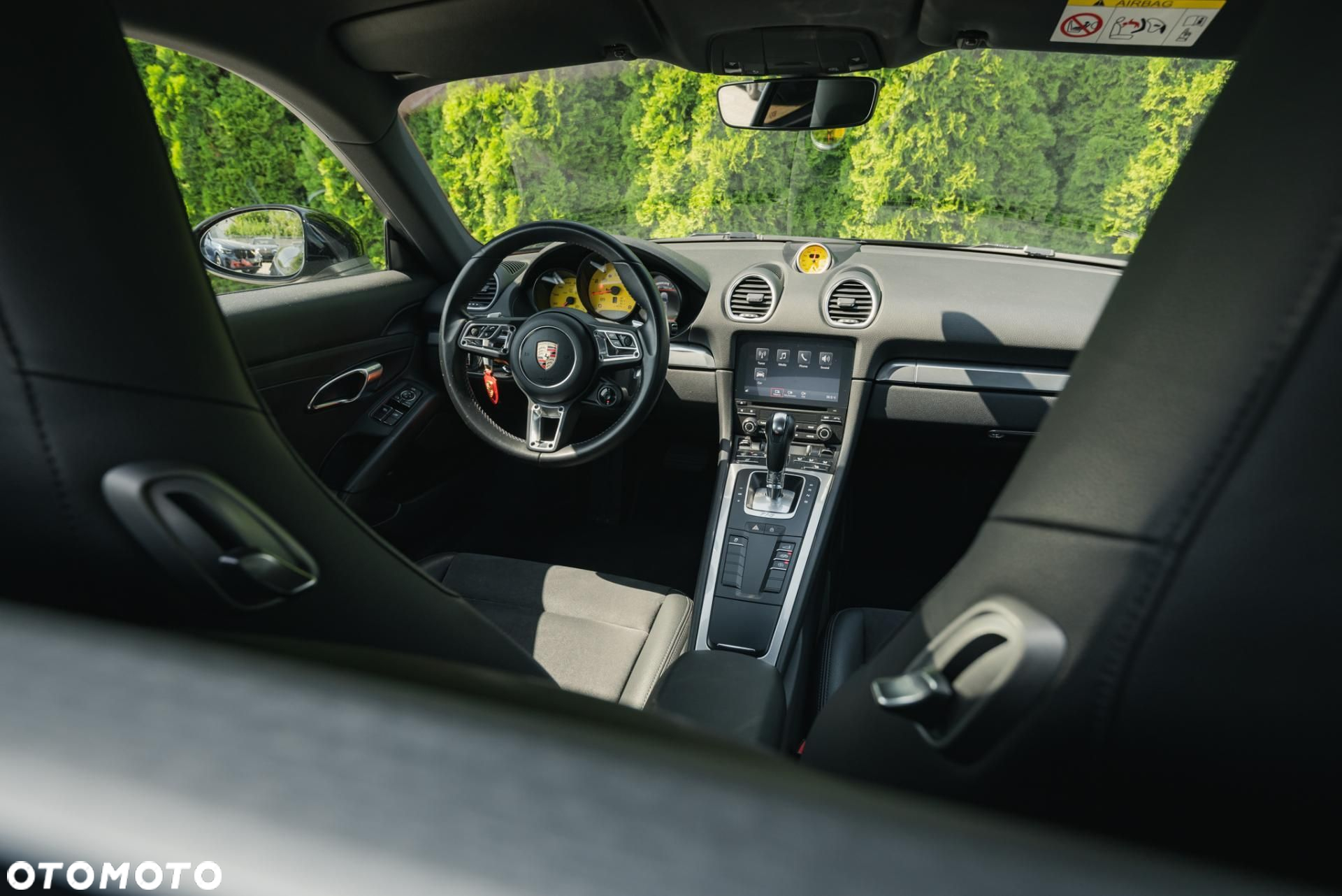 Porsche 718 Cayman - 16