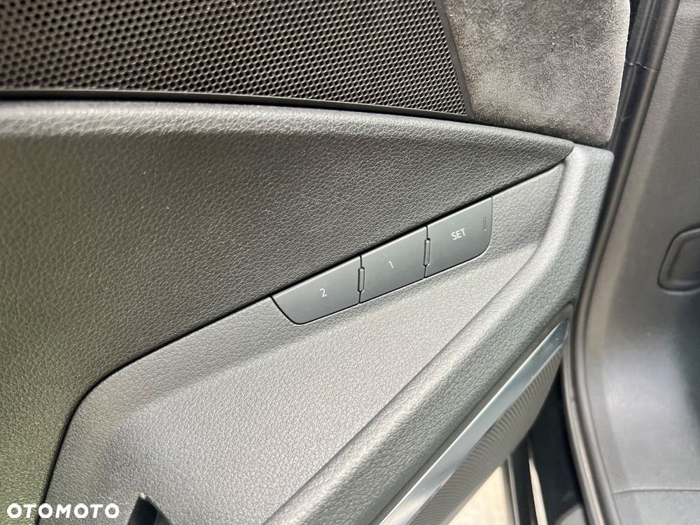 Audi e-tron - 13