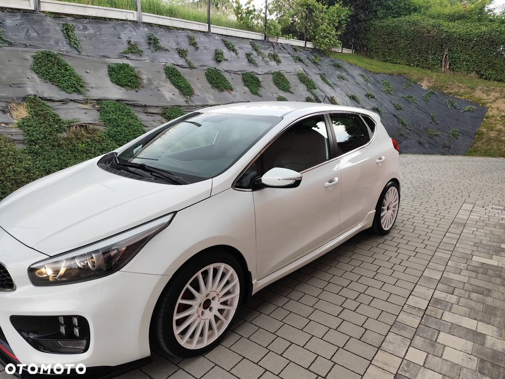 Kia Ceed 1.6 T-GDI GT L - 7
