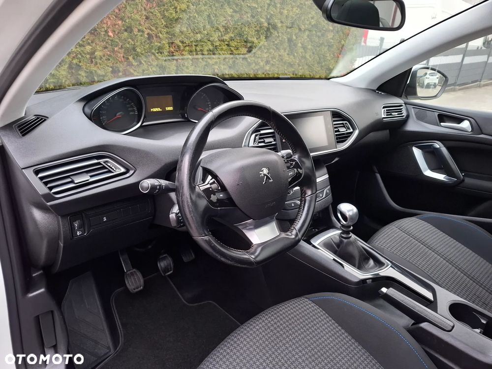 Peugeot 308 BlueHDi 130 Stop & Start Style - 13