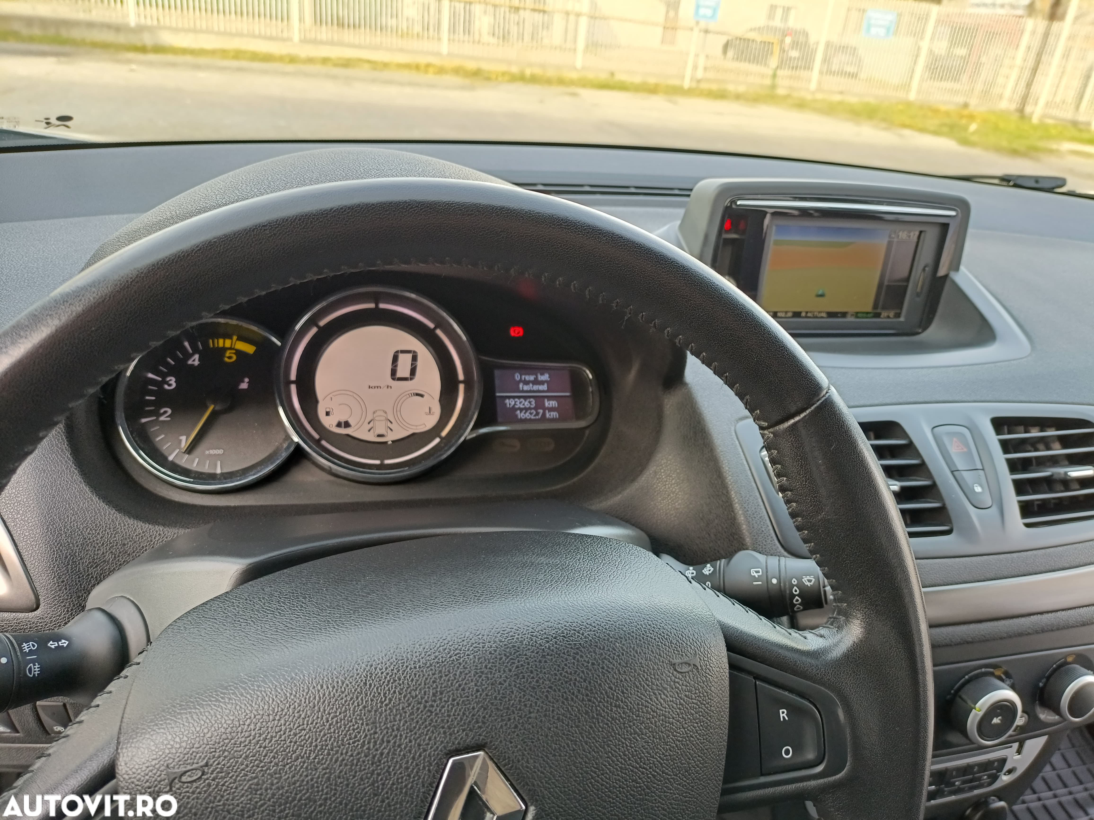 Renault Megane Grandtour dCi 110 FAP Expression - 11