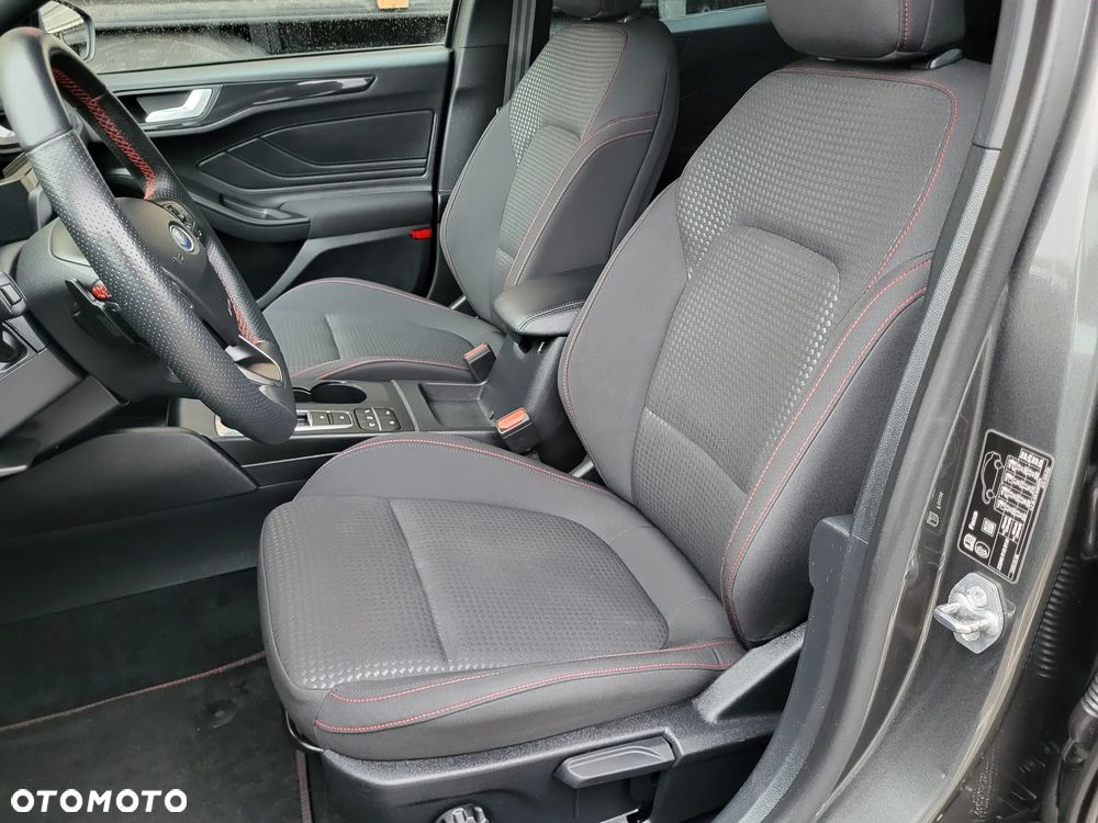 Ford Focus 1.5 EcoBoost STart-Stopp-System ST-LINE X - 18