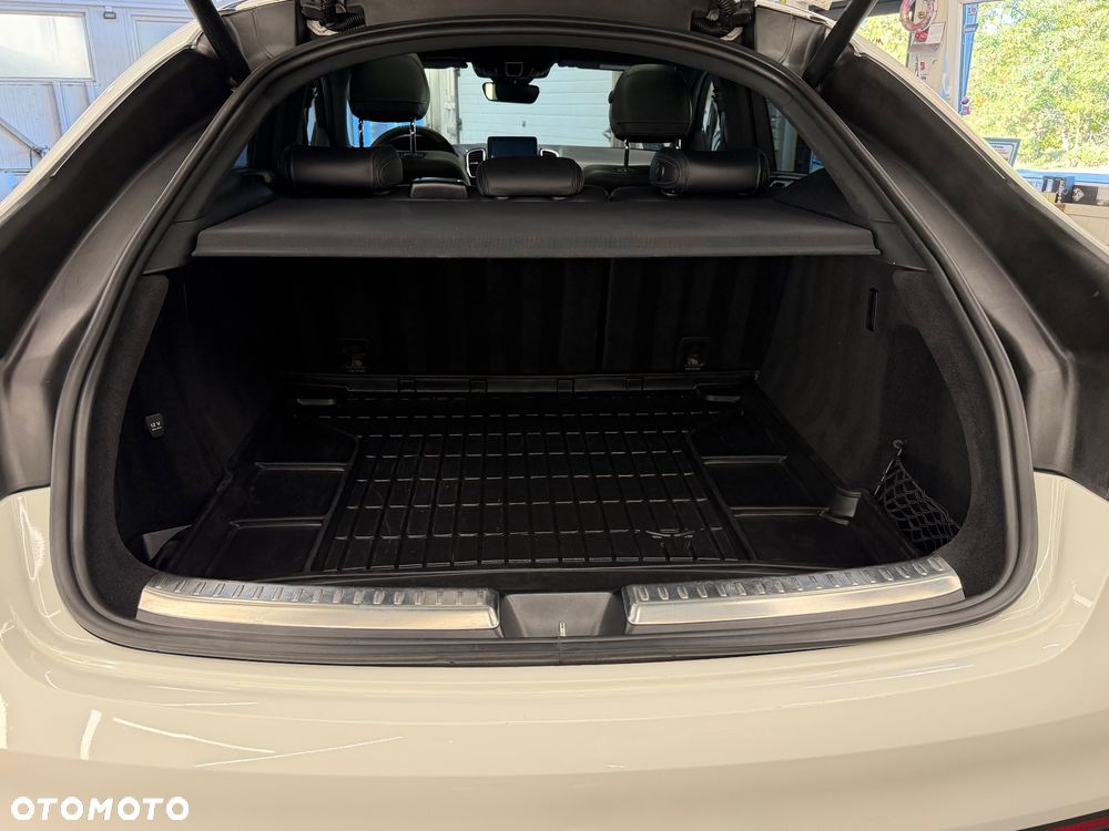 Mercedes-Benz GLE 350 d 4-Matic - 24