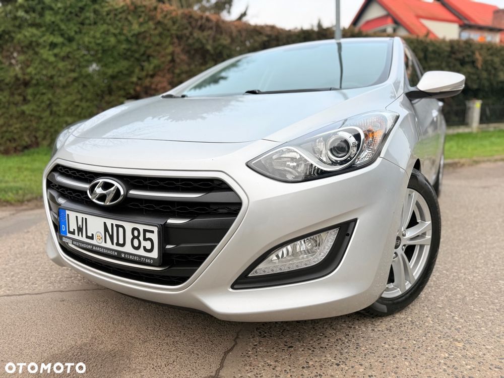 Hyundai i30 1.4 Comfort EU5 - 13