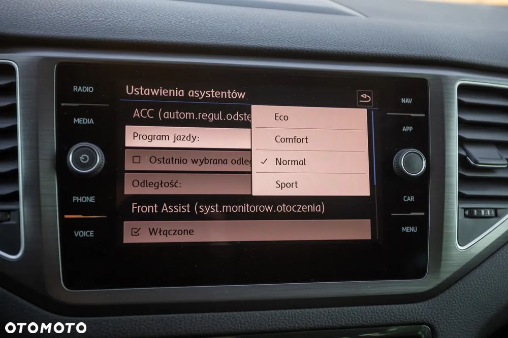 Volkswagen Golf Sportsvan 1.5 TSI ACT OPF Comfortline - 35