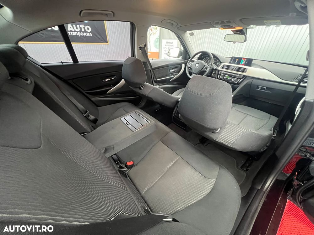 BMW Seria 3 318i Aut. - 16