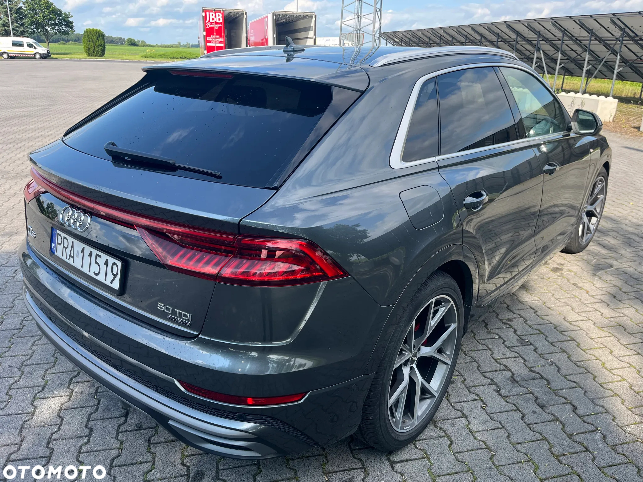 Audi Q8 - 8