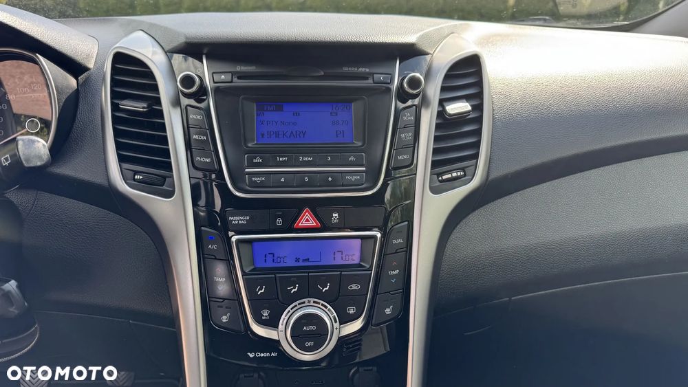 Hyundai i30 blue 1.6 GDI Passion - 27