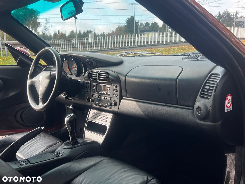 Porsche 911 Carrera 4 Cabrio - 15