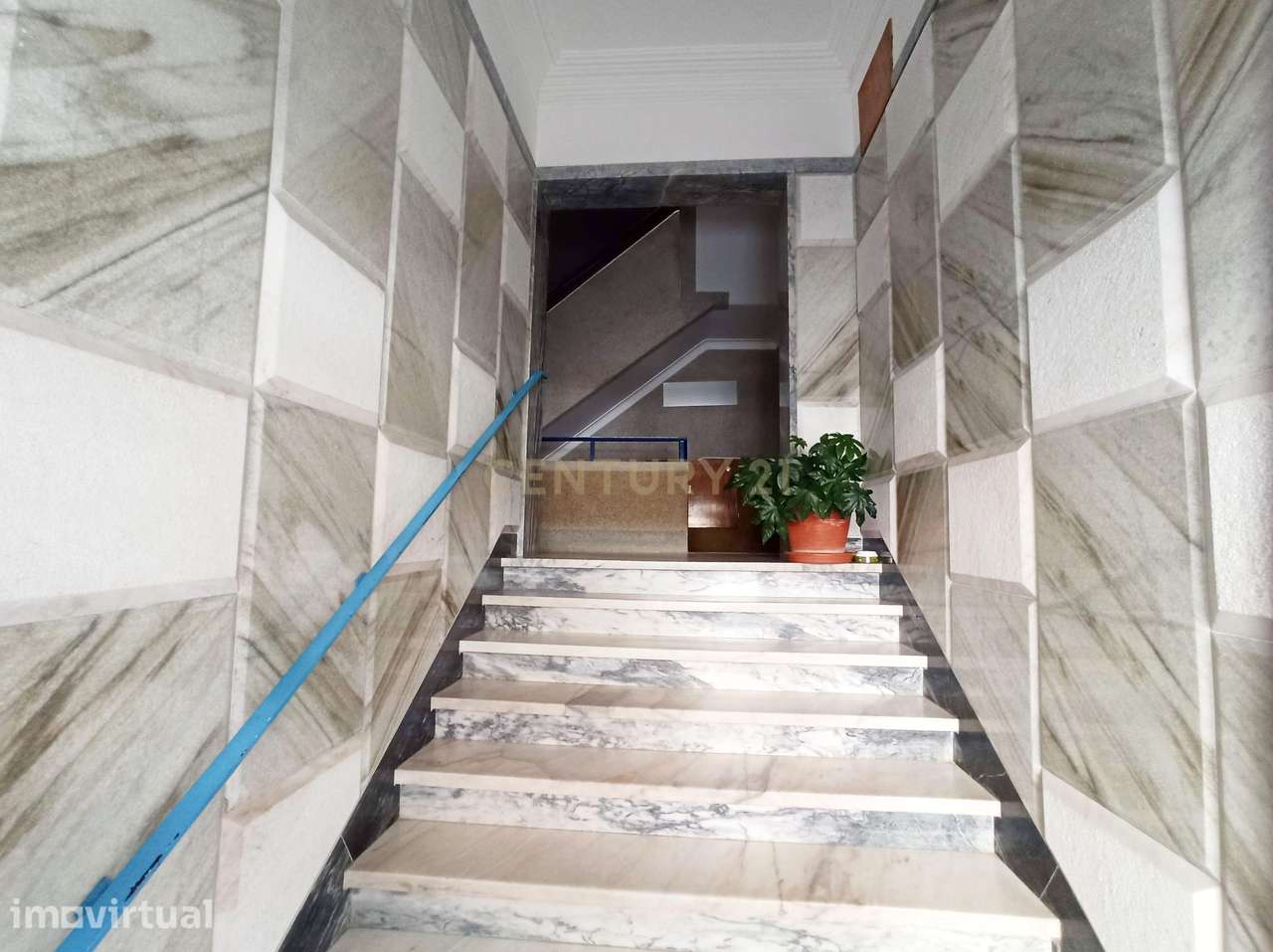 T2 renovado, no bairro das Amoreiras em Setúbal - Grande imagem: 3/24