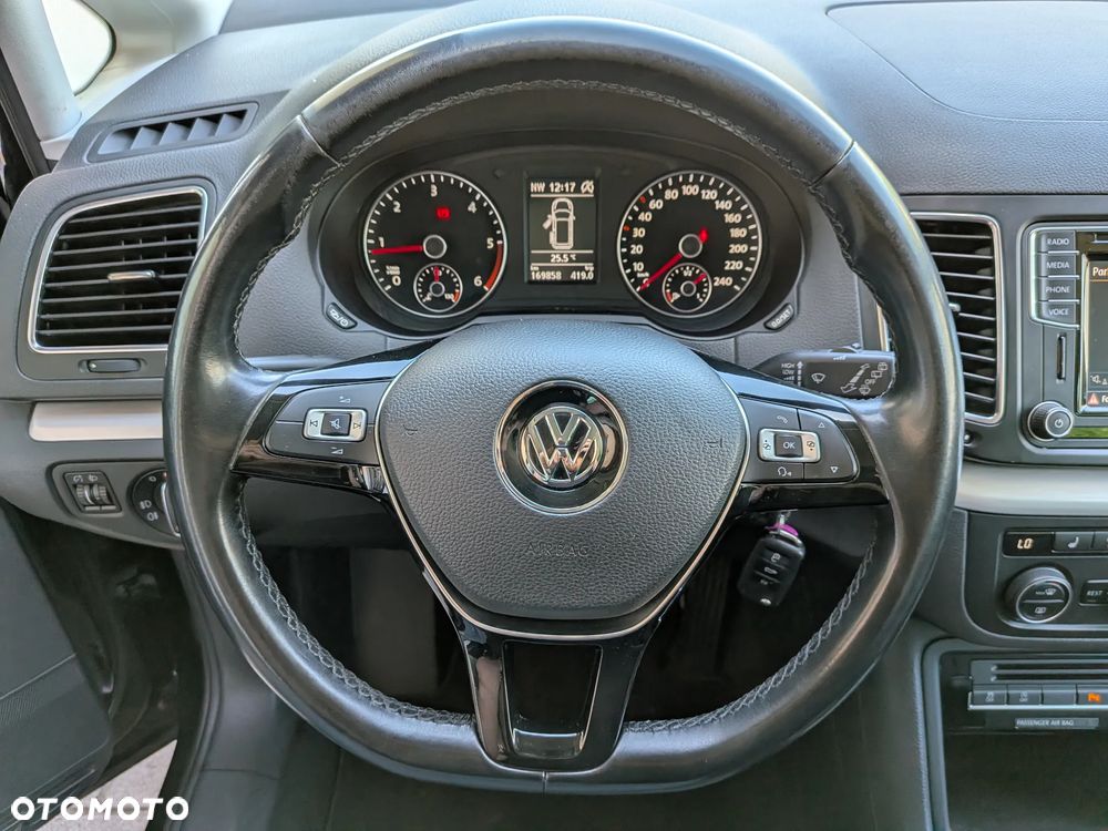 Volkswagen Sharan 2.0 TDI 4MOTION Comfortline - 19