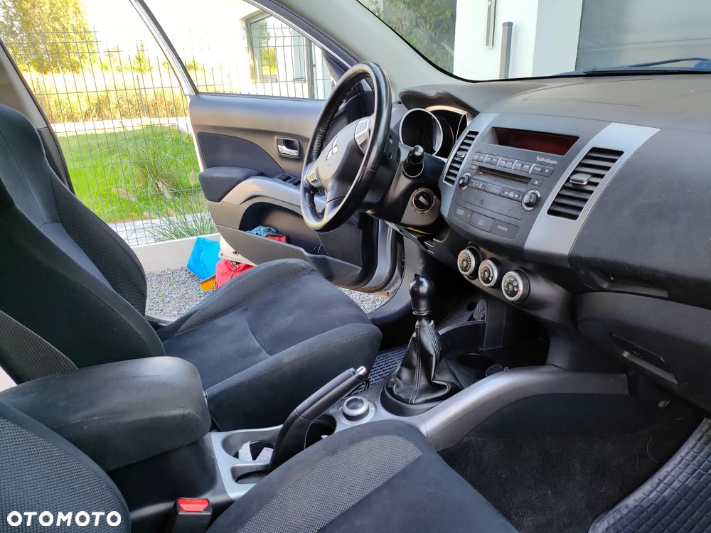 Mitsubishi Outlander 2.2 DID Instyle - 14