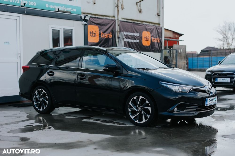 Toyota Auris 1.6 D-4D Comfort - 2
