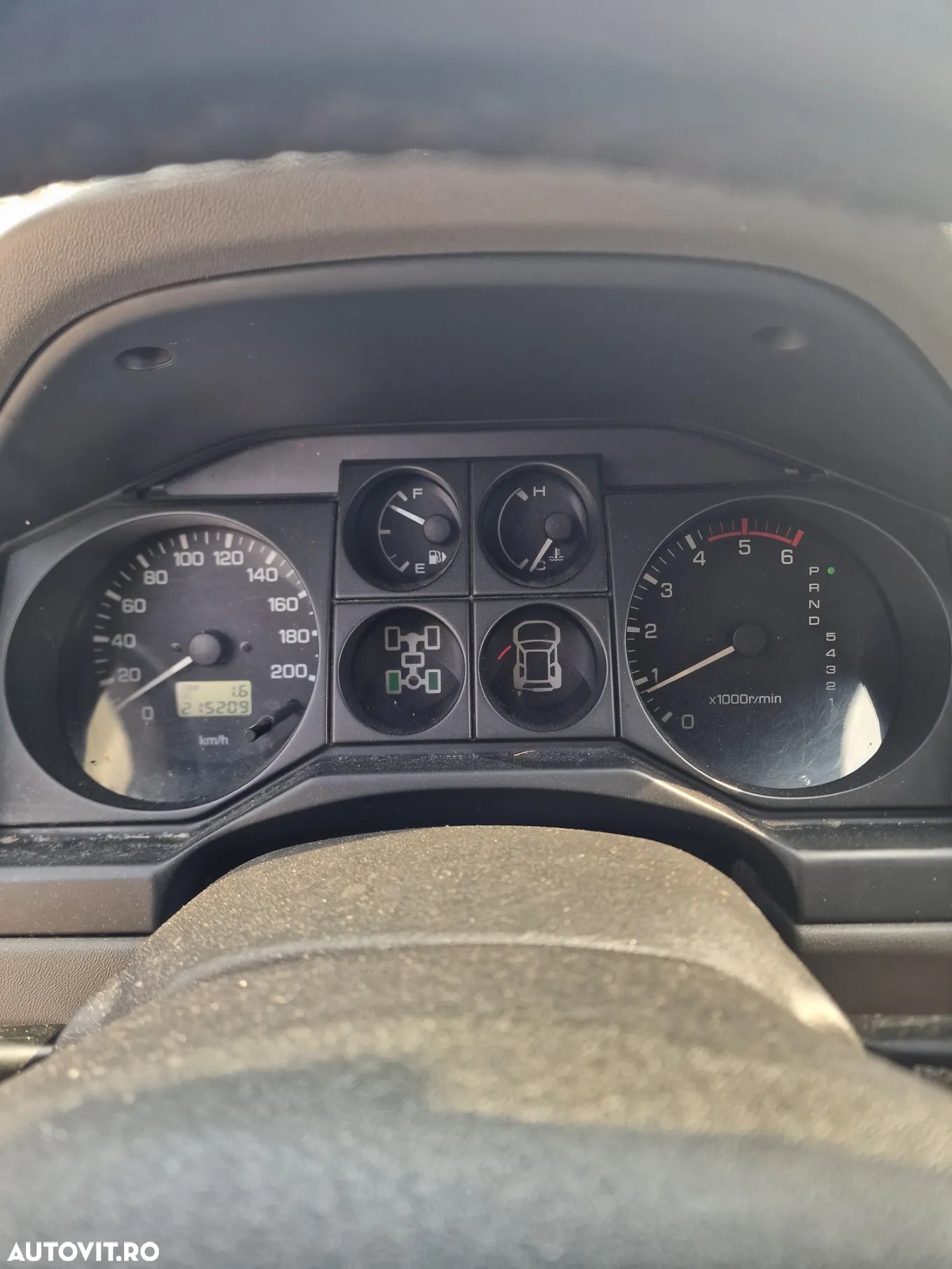 Mitsubishi Pajero - 9