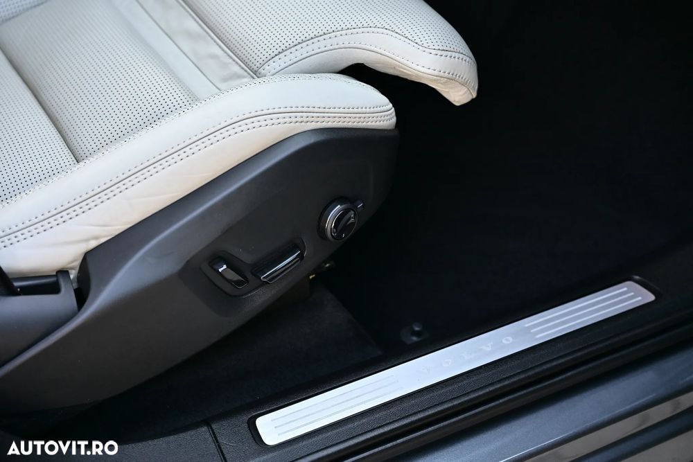 Volvo XC 60 D5 AWD Geartronic Inscription - 18