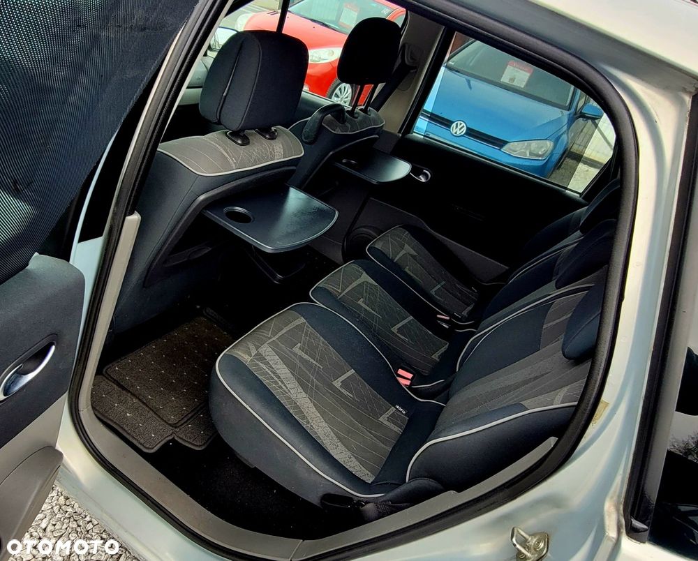 Renault Scenic - 8