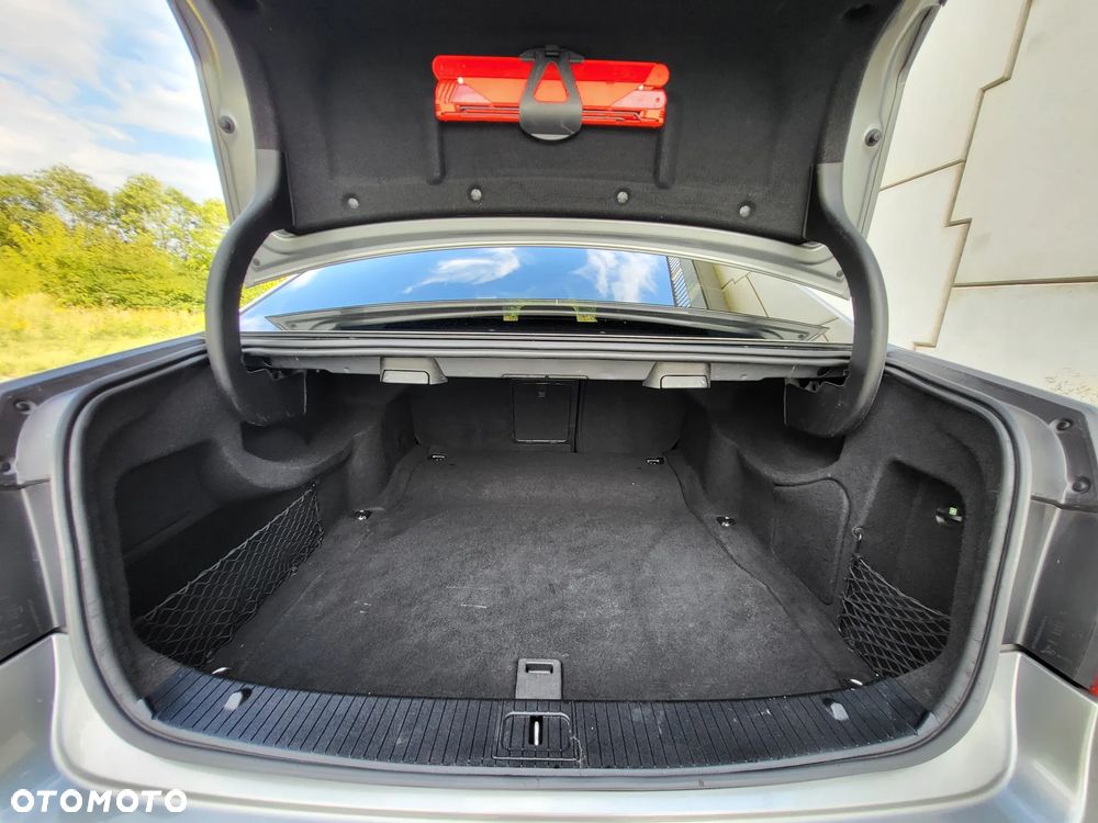 Mercedes-Benz Klasa E 200 7G-TRONIC Avantgarde - 21