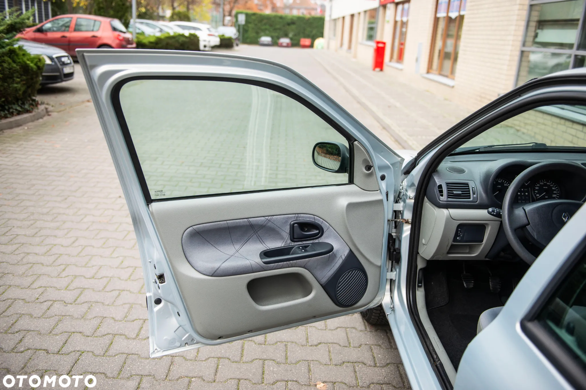 Renault Clio 1.2 Campus Authentique - 16