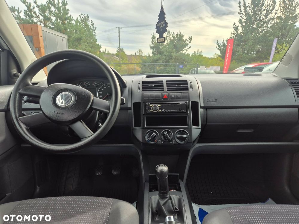 Volkswagen Polo - 13