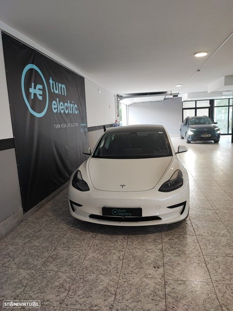 Tesla Model 3 Standard Range Plus RWD - 3