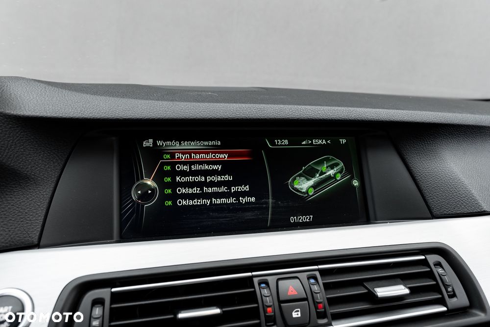 BMW Seria 5 M550d xDrive - 38