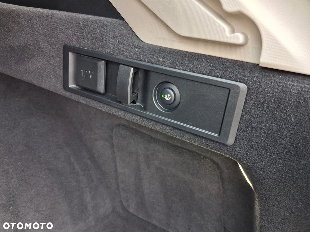 BMW Seria 3 318i Business Edition - 16