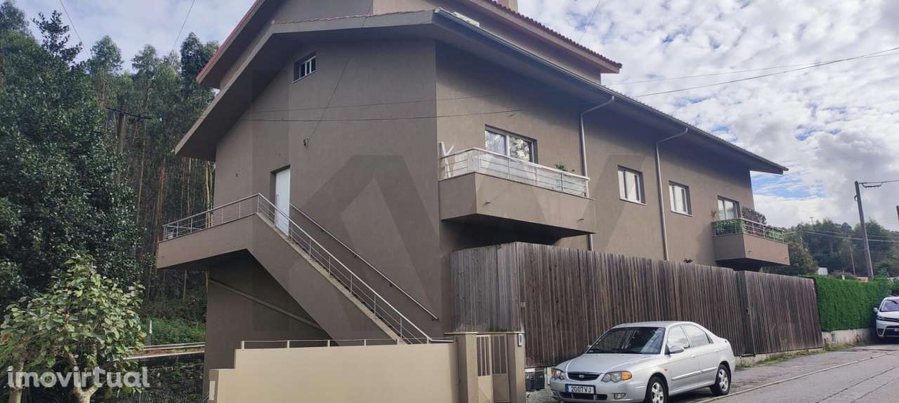 Prédio Misto com 4 frações - Grande imagem: 4/17