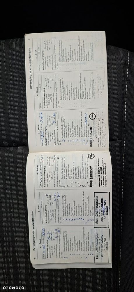 Opel Astra 1.6 Turbo Design Edition - 31