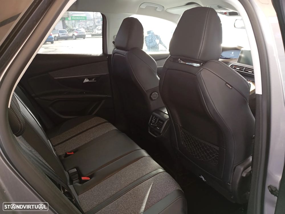 Peugeot 3008 PureTech 130 Stop & Start GPF EAT8 Allure - 5