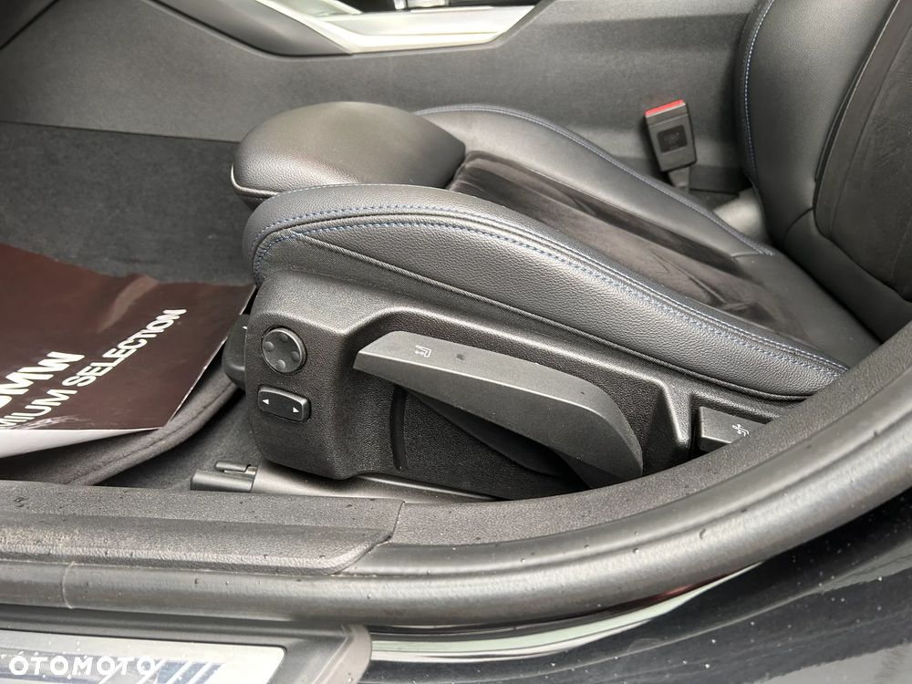 BMW Seria 3 320d xDrive M Sport Shadow sport - 16