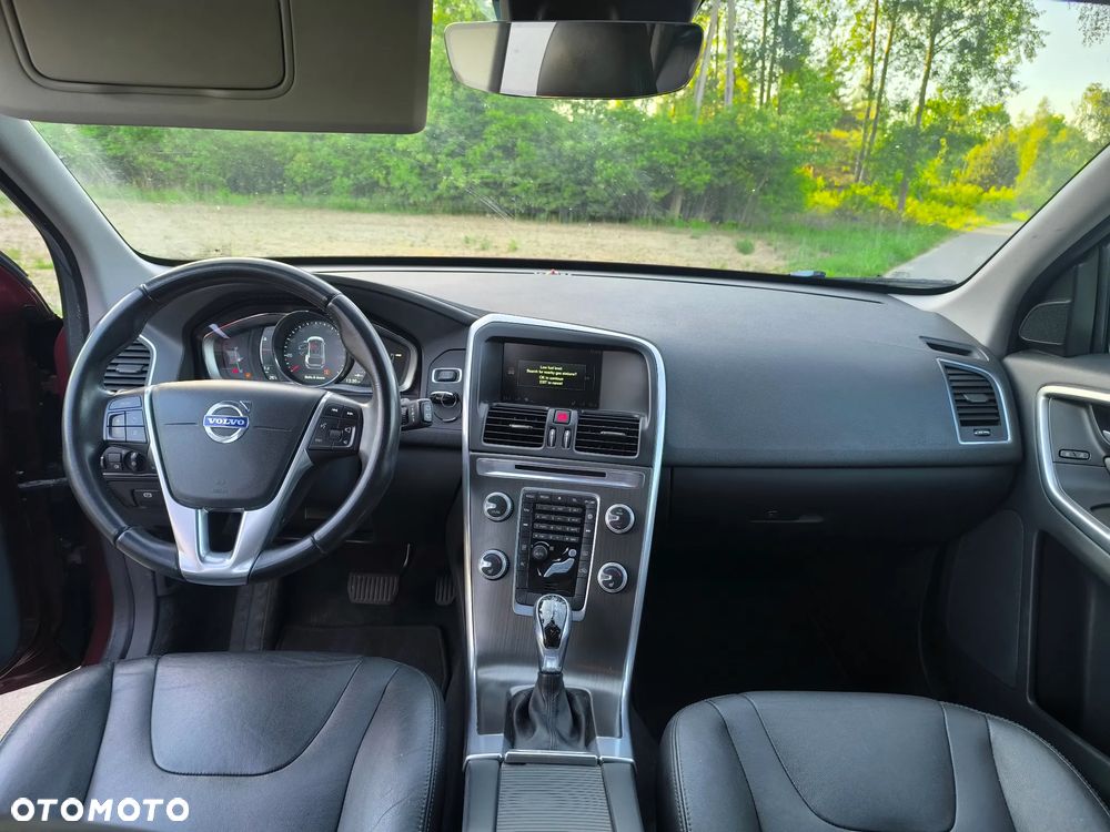 Volvo XC 60 T5 AWD Geartronic Momentum - 13