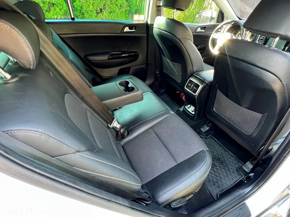 Kia Sportage 1.6 T-GDI L Business Line 2WD DCT - 16