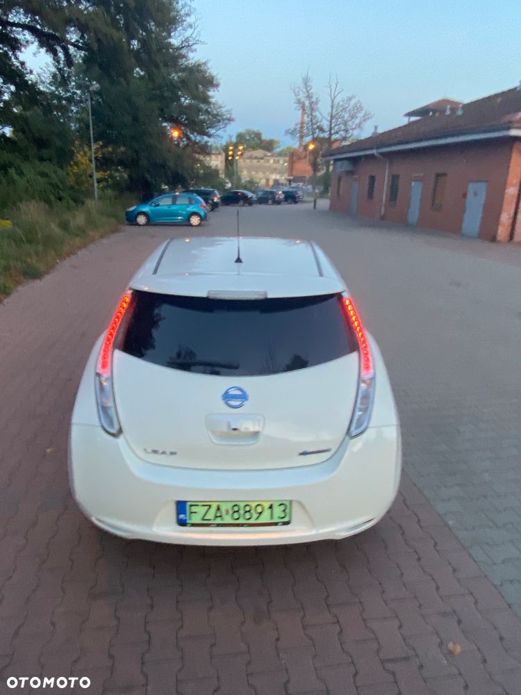Nissan Leaf 30 kWh (mit Batterie) Acenta - 4