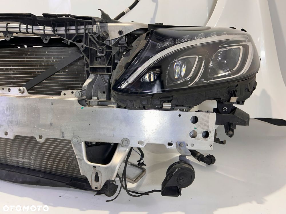 MERCEDES W205 AMG PRZÓD BŁOTNIKI PAS LAMPY MASKA 149 - 8