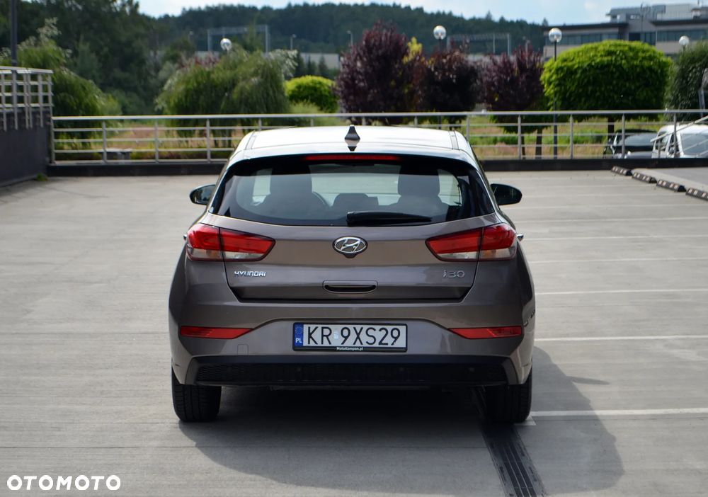 Hyundai i30 1.5 DPI Modern - 31