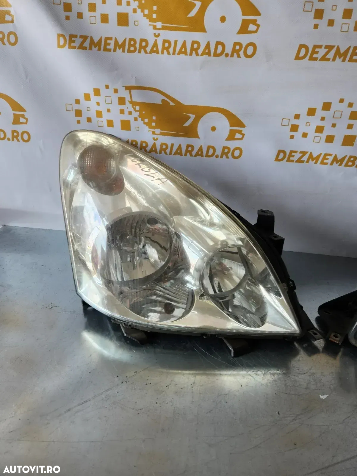 Faruri Far Stanga Dreapta Toyota Corolla Verso Originale Volan Stanga - Dezmembrari Arad - 6