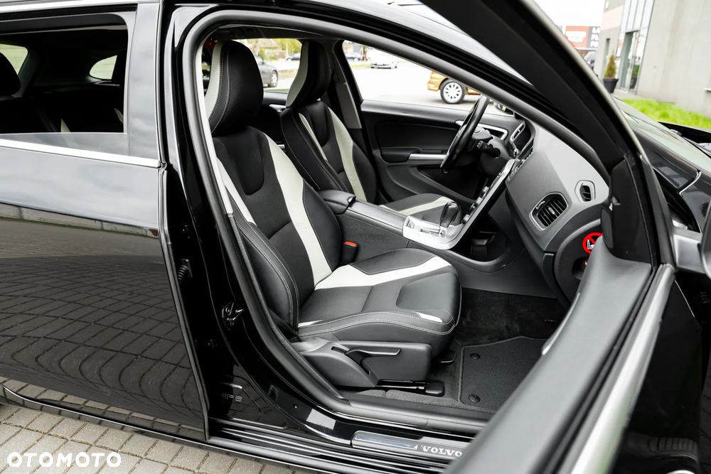 Volvo V60 D3 Geartronic RDesign - 19