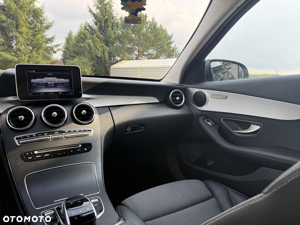 Mercedes-Benz Klasa C 180 (BlueEFFICIENCY) 7G-TRONIC Avantgarde - 17