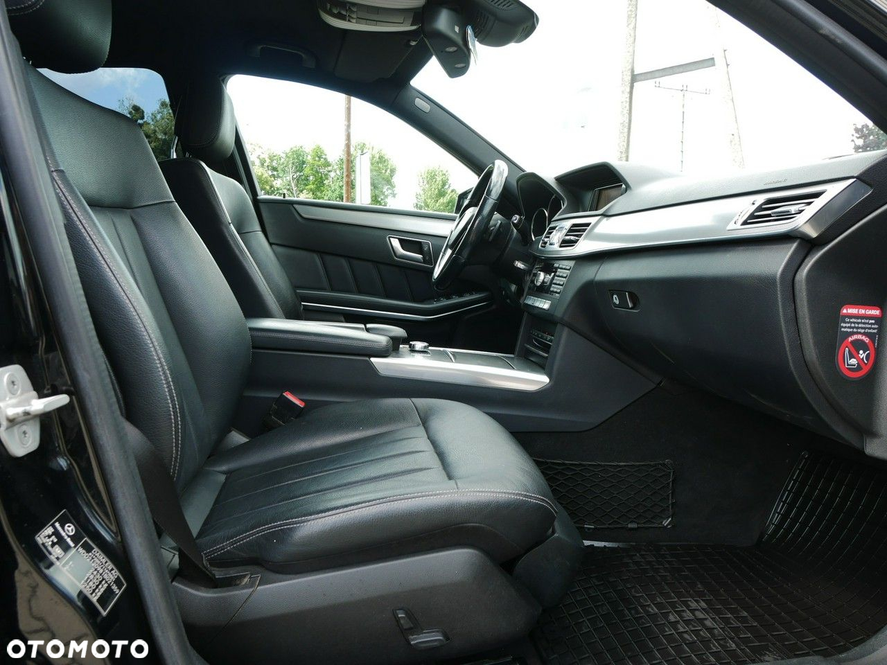 Mercedes-Benz Klasa E 300 BlueTEC HYBRID 7G-TRONIC - 22