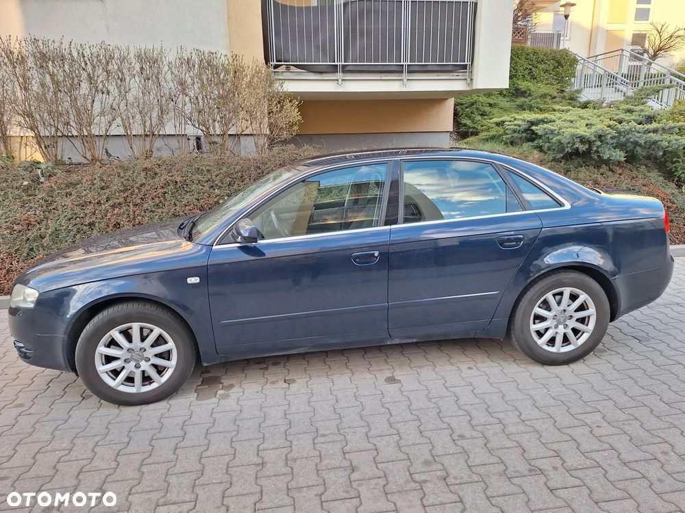 Audi A4 Limousine 2.0T FSI - 2