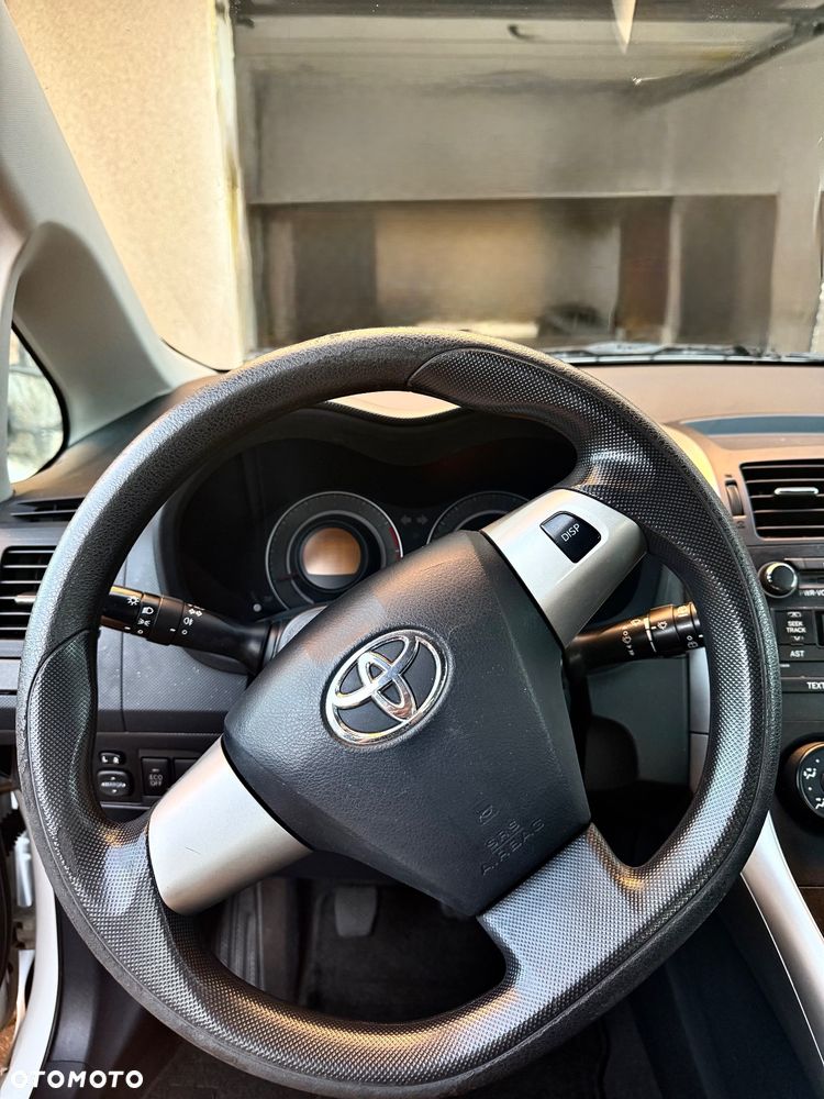 Toyota Auris 1.33 Dual-VVT-i - 5