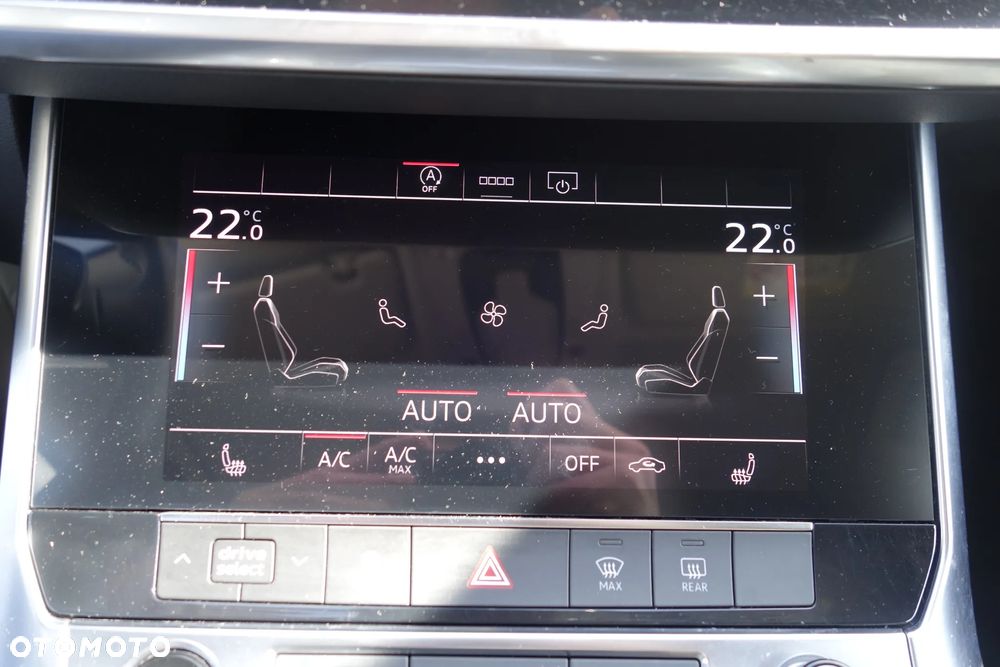 Audi A6 Avant 40 TDI quattro S tronic S line - 23