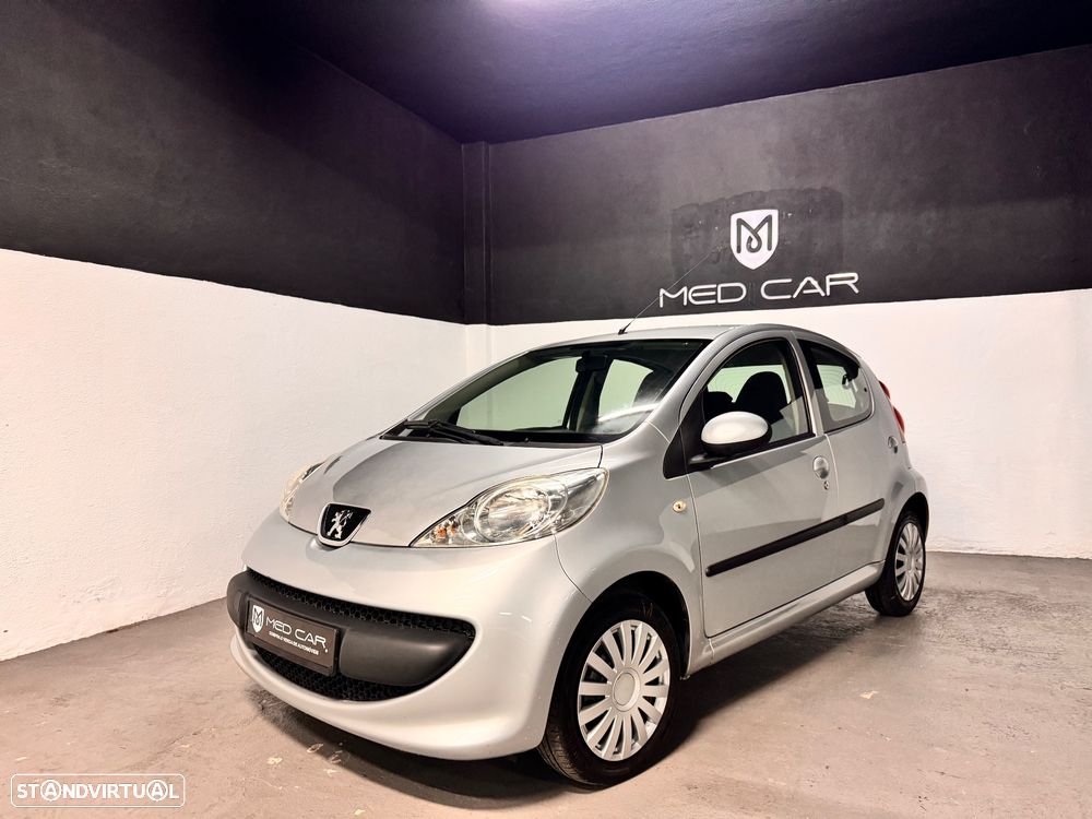 Peugeot 107 1.0 Trendy - 1