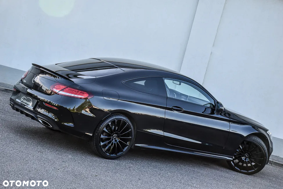 Mercedes-Benz Klasa C 300 Coupe 9G-TRONIC Night Edition - 8