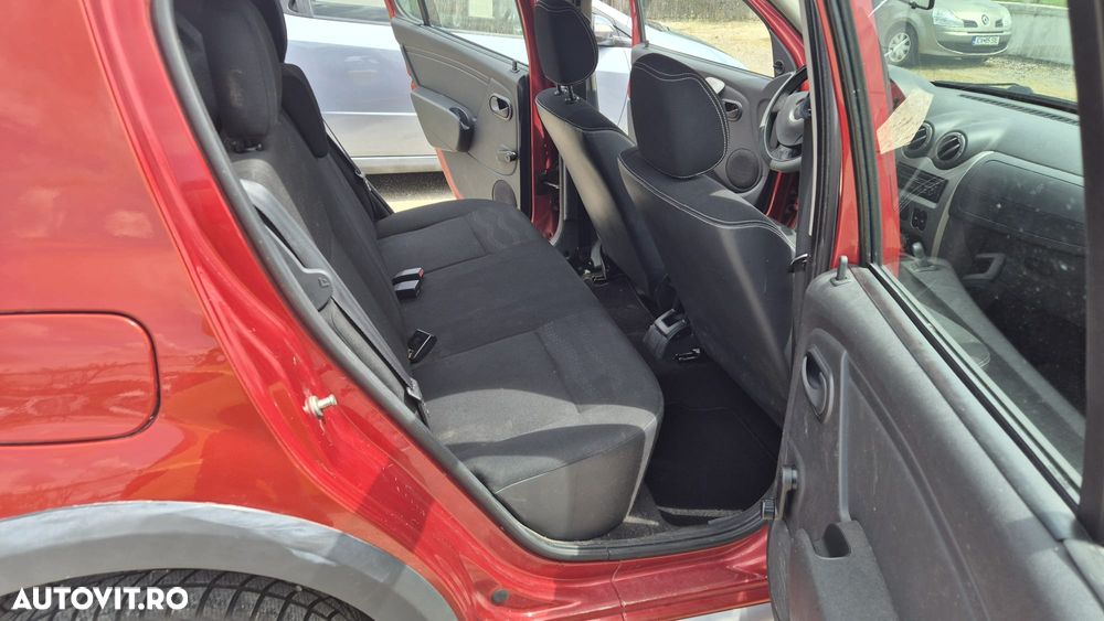 Dacia Sandero Stepway - 10