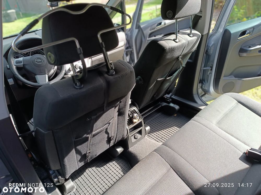 Opel Zafira - 11